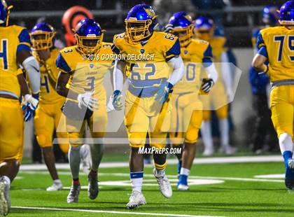 Thumbnail 1 in La Vega vs. Argyle (UIL 4A Quarterfinal) photogallery.