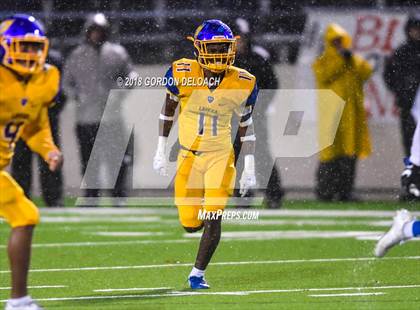 Thumbnail 3 in La Vega vs. Argyle (UIL 4A Quarterfinal) photogallery.
