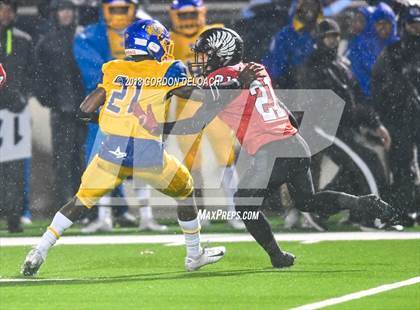 Thumbnail 2 in La Vega vs. Argyle (UIL 4A Quarterfinal) photogallery.