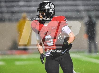 Thumbnail 2 in La Vega vs. Argyle (UIL 4A Quarterfinal) photogallery.