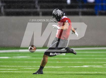 Thumbnail 2 in La Vega vs. Argyle (UIL 4A Quarterfinal) photogallery.
