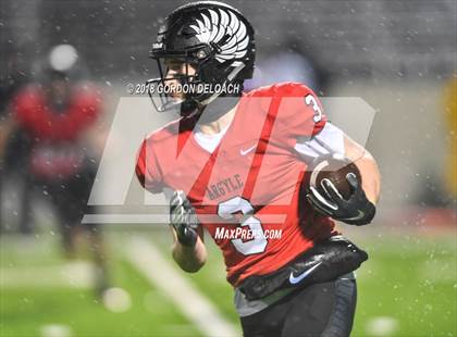 Thumbnail 1 in La Vega vs. Argyle (UIL 4A Quarterfinal) photogallery.