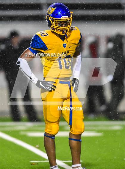 Thumbnail 1 in La Vega vs. Argyle (UIL 4A Quarterfinal) photogallery.