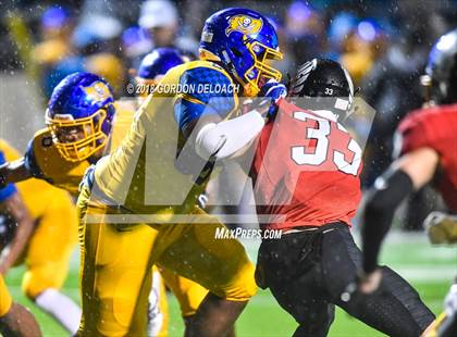 Thumbnail 2 in La Vega vs. Argyle (UIL 4A Quarterfinal) photogallery.