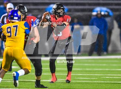 Thumbnail 1 in La Vega vs. Argyle (UIL 4A Quarterfinal) photogallery.