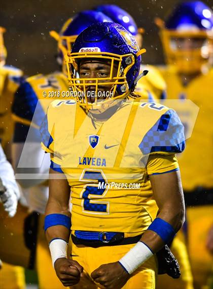 Thumbnail 3 in La Vega vs. Argyle (UIL 4A Quarterfinal) photogallery.