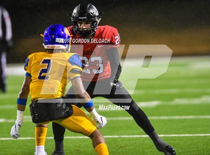 Thumbnail 3 in La Vega vs. Argyle (UIL 4A Quarterfinal) photogallery.