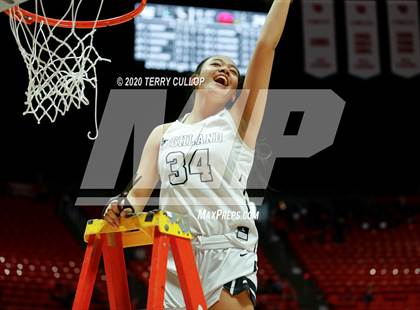 Thumbnail 1 in Springville vs. Highland (UHSAA 5A Final) photogallery.
