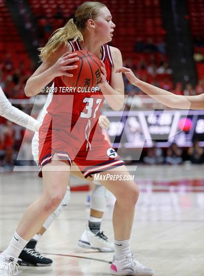 Thumbnail 3 in Springville vs. Highland (UHSAA 5A Final) photogallery.