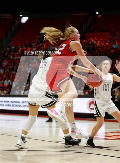 Thumbnail 2 in Springville vs. Highland (UHSAA 5A Final) photogallery.