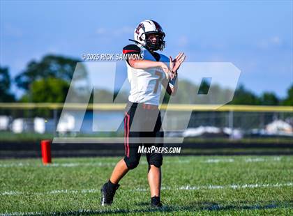 Thumbnail 2 in New London @ Millersport photogallery.