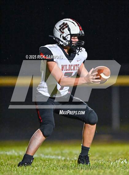 Thumbnail 2 in New London @ Millersport photogallery.