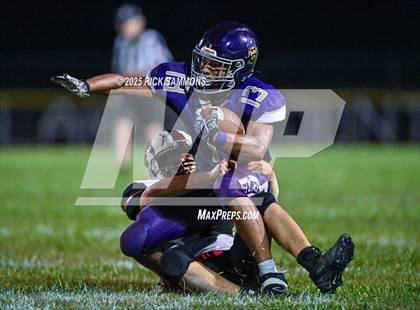 Thumbnail 2 in New London @ Millersport photogallery.