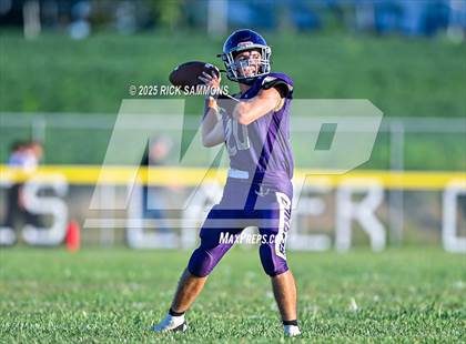 Thumbnail 1 in New London @ Millersport photogallery.