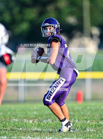 Thumbnail 2 in New London @ Millersport photogallery.