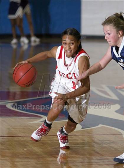 Thumbnail 1 in Regis Jesuit @ Mullen photogallery.