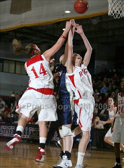 Thumbnail 3 in Regis Jesuit @ Mullen photogallery.