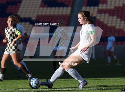Thumbnail 2 in Fremont vs. Davis (UHSAA 5A Final) photogallery.