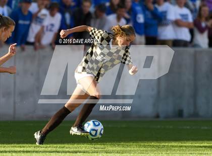 Thumbnail 2 in Fremont vs. Davis (UHSAA 5A Final) photogallery.