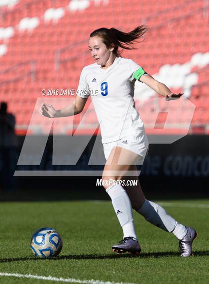 Thumbnail 1 in Fremont vs. Davis (UHSAA 5A Final) photogallery.