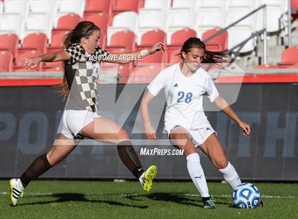 Thumbnail 3 in Fremont vs. Davis (UHSAA 5A Final) photogallery.