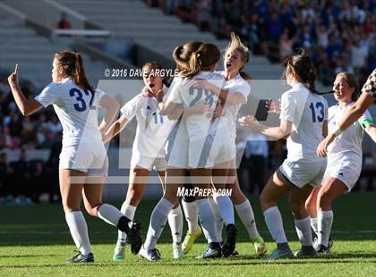 Thumbnail 1 in Fremont vs. Davis (UHSAA 5A Final) photogallery.