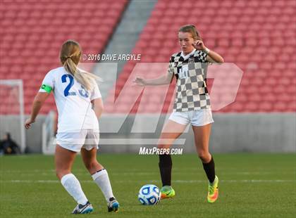 Thumbnail 2 in Fremont vs. Davis (UHSAA 5A Final) photogallery.