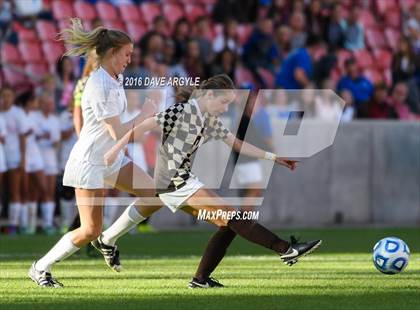 Thumbnail 3 in Fremont vs. Davis (UHSAA 5A Final) photogallery.