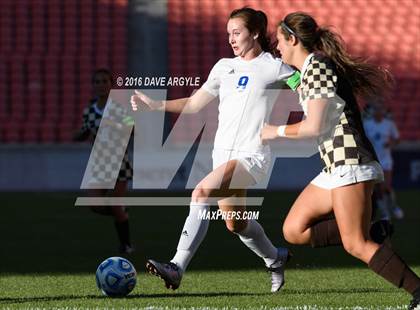 Thumbnail 1 in Fremont vs. Davis (UHSAA 5A Final) photogallery.
