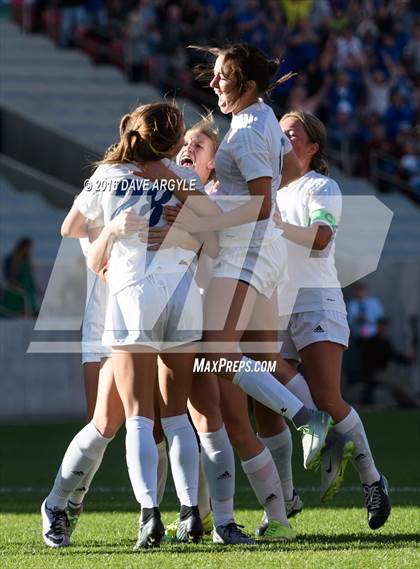 Thumbnail 2 in Fremont vs. Davis (UHSAA 5A Final) photogallery.
