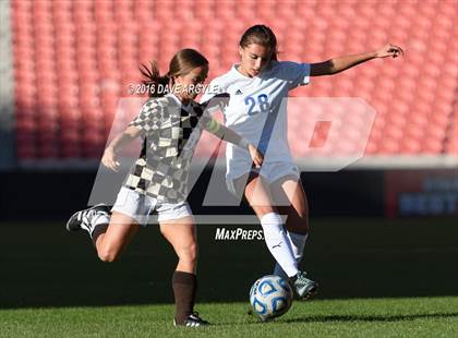 Thumbnail 1 in Fremont vs. Davis (UHSAA 5A Final) photogallery.