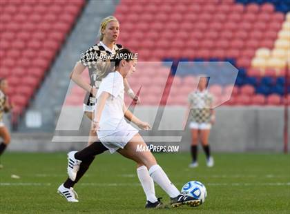 Thumbnail 1 in Fremont vs. Davis (UHSAA 5A Final) photogallery.