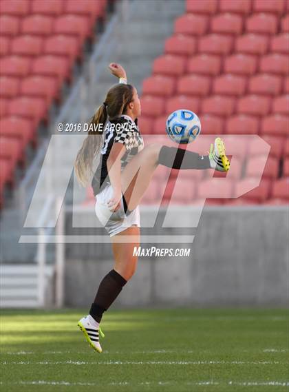 Thumbnail 1 in Fremont vs. Davis (UHSAA 5A Final) photogallery.