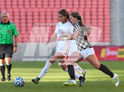 Thumbnail 1 in Fremont vs. Davis (UHSAA 5A Final) photogallery.