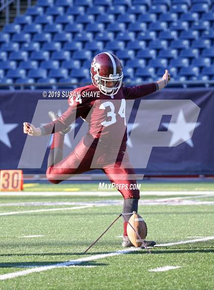 Thumbnail 2 in Leicester vs. Abington (MIAA D7 Final) photogallery.