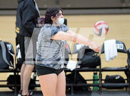 Thumbnail 1 in Foothill @ Aliso Niguel photogallery.