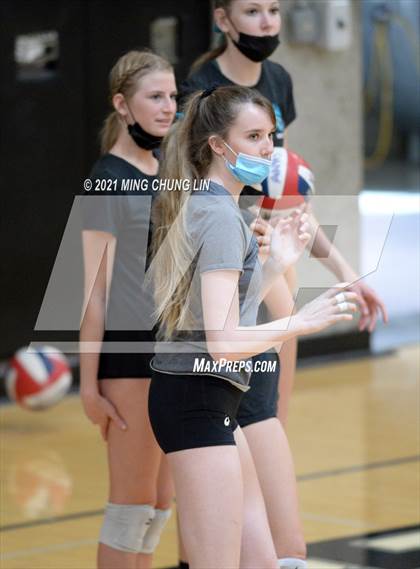 Thumbnail 3 in Foothill @ Aliso Niguel photogallery.