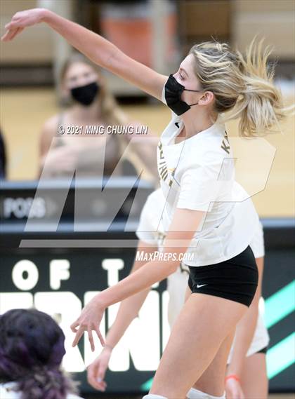 Thumbnail 3 in Foothill @ Aliso Niguel photogallery.