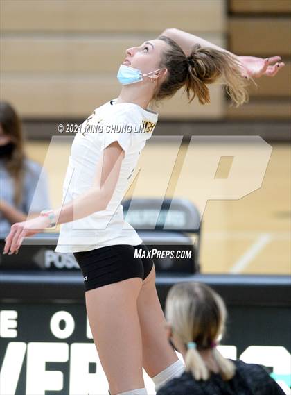 Thumbnail 2 in Foothill @ Aliso Niguel photogallery.