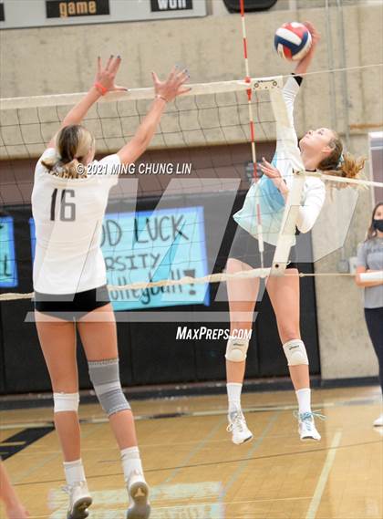 Thumbnail 2 in Foothill @ Aliso Niguel photogallery.