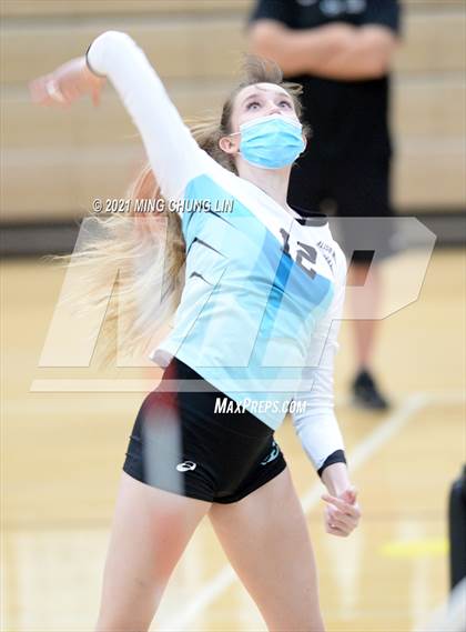 Thumbnail 1 in Foothill @ Aliso Niguel photogallery.