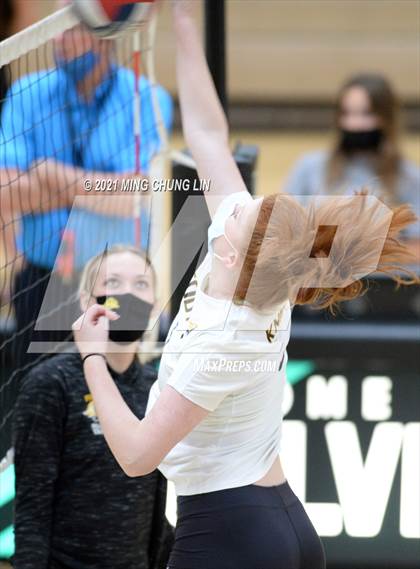 Thumbnail 1 in Foothill @ Aliso Niguel photogallery.