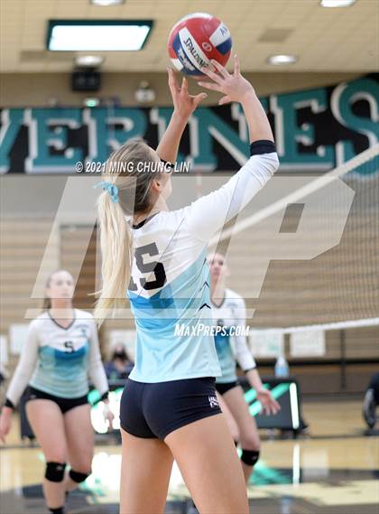 Thumbnail 3 in Foothill @ Aliso Niguel photogallery.