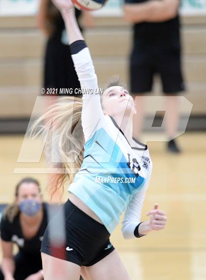 Thumbnail 1 in Foothill @ Aliso Niguel photogallery.