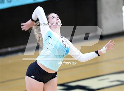 Thumbnail 1 in Foothill @ Aliso Niguel photogallery.