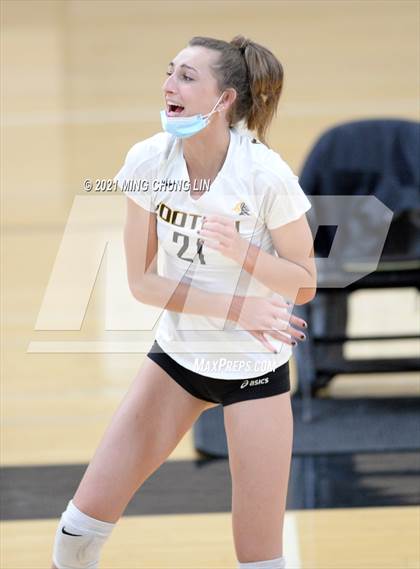 Thumbnail 1 in Foothill @ Aliso Niguel photogallery.