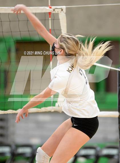 Thumbnail 1 in Foothill @ Aliso Niguel photogallery.