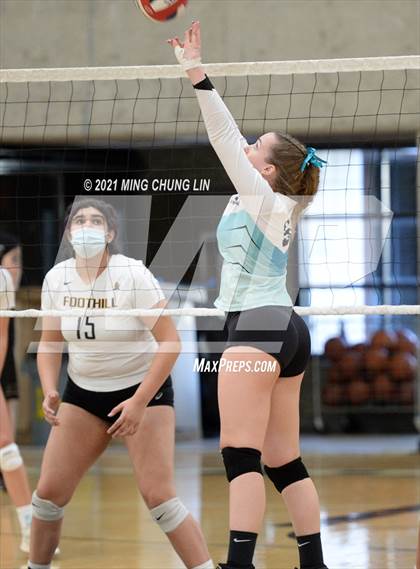Thumbnail 1 in Foothill @ Aliso Niguel photogallery.