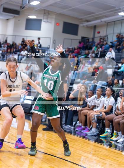 Thumbnail 3 in Warner Robins vs Houston County photogallery.