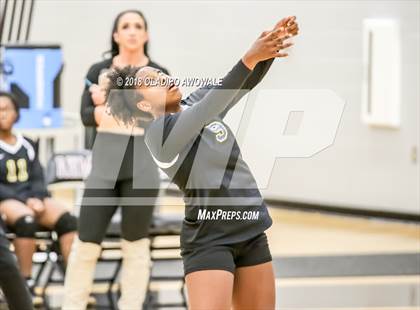 Thumbnail 2 in Wylie vs Lakeview Centennial photogallery.
